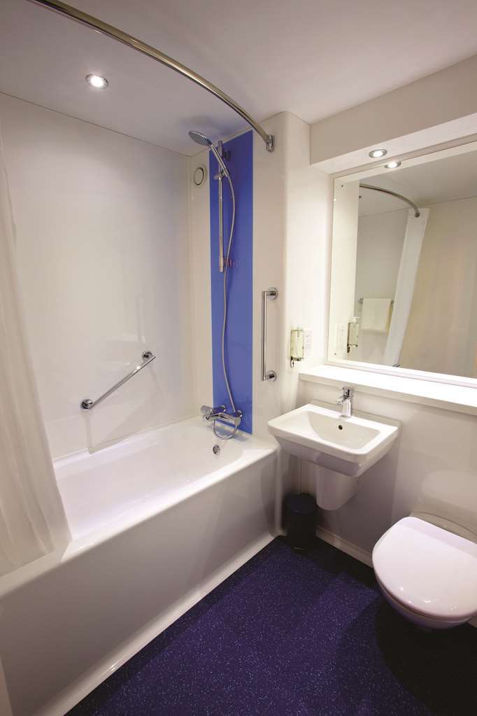 Travelodge Chester Warrington Road Oda fotoğraf